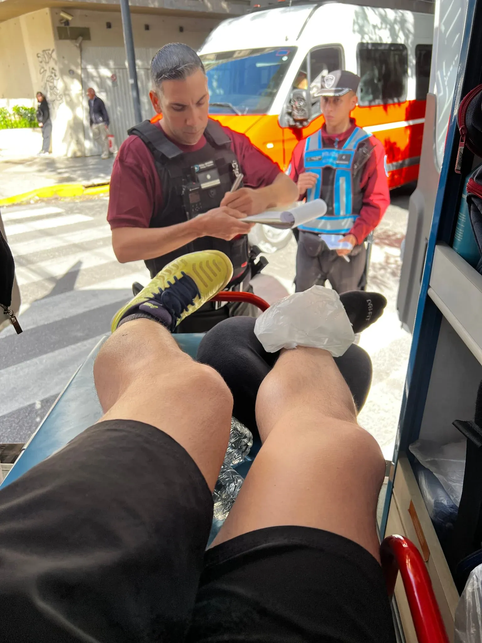 En la ambulancia mientras la policía me tomaba algunos datos