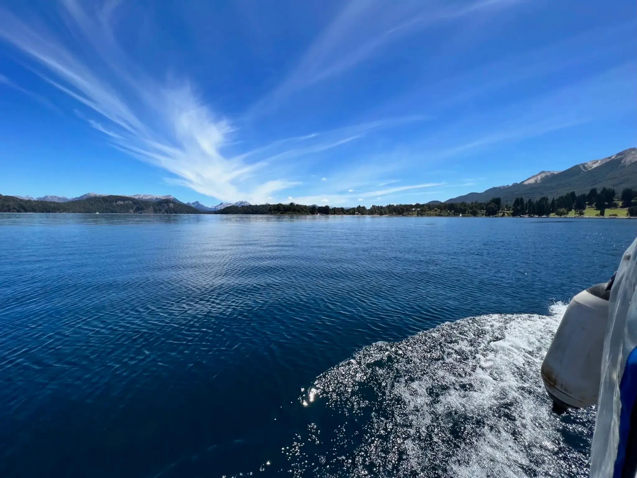 Día para navegar por el Nahuel Huapi